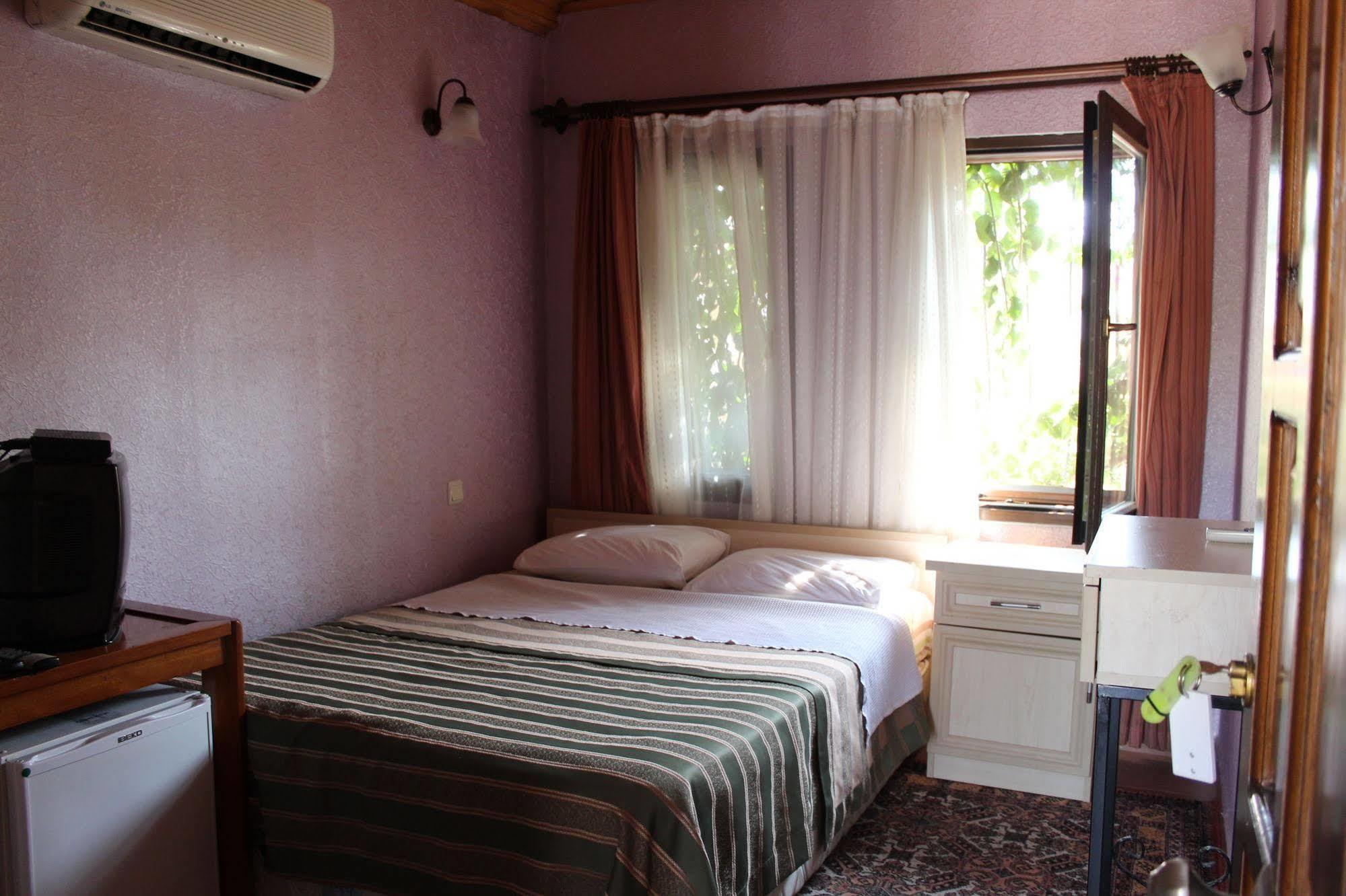 Sabah Pansiyon Antalya Exteriör bild